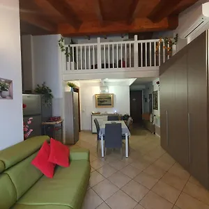https://dimora-chiaretta.it-lombardy.com